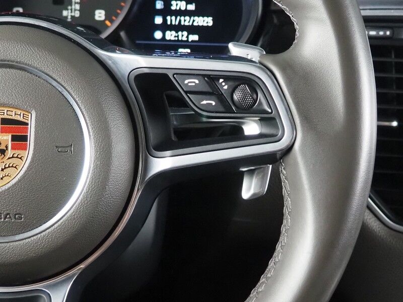 2018 Porsche Macan *PANORAMA MOONROOF, SAFETY ALERTS, BACKUP-CAMERA, COLOR TOUCHSCREEN, HEATED SEATS, KEYLESS ENTRY, POWER LIFTGATE, 18 INCH ALLOYS, BLUETOOTH PHONE & AUDIO Round Rock TX