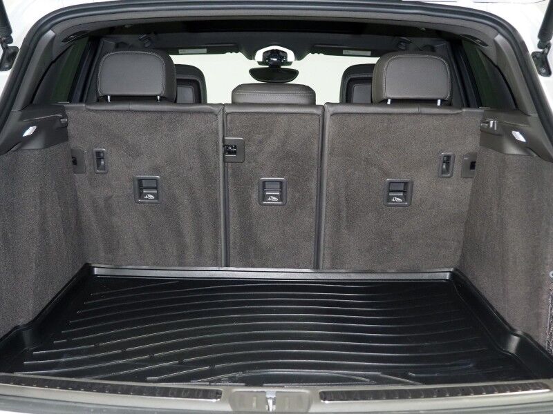 2018 Porsche Macan *PANORAMA MOONROOF, SAFETY ALERTS, BACKUP-CAMERA, COLOR TOUCHSCREEN, HEATED SEATS, KEYLESS ENTRY, POWER LIFTGATE, 18 INCH ALLOYS, BLUETOOTH PHONE & AUDIO Round Rock TX