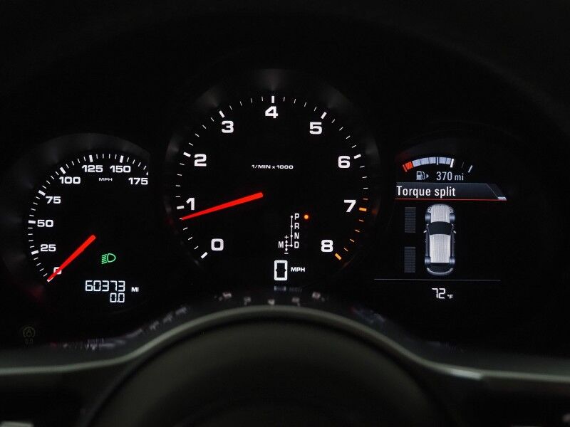 2018 Porsche Macan *PANORAMA MOONROOF, SAFETY ALERTS, BACKUP-CAMERA, COLOR TOUCHSCREEN, HEATED SEATS, KEYLESS ENTRY, POWER LIFTGATE, 18 INCH ALLOYS, BLUETOOTH PHONE & AUDIO Round Rock TX