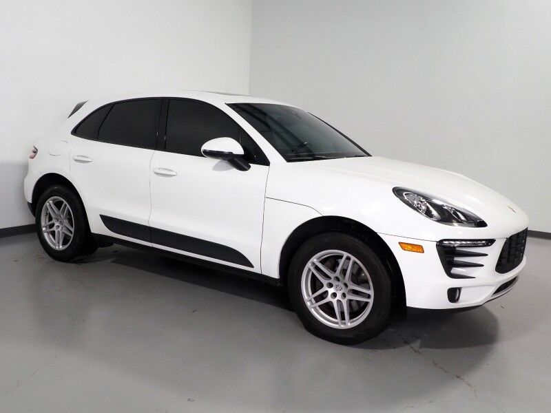 2018 Porsche Macan *PANORAMA MOONROOF, SAFETY ALERTS, BACKUP-CAMERA, COLOR TOUCHSCREEN, HEATED SEATS, KEYLESS ENTRY, POWER LIFTGATE, 18 INCH ALLOYS, BLUETOOTH PHONE & AUDIO