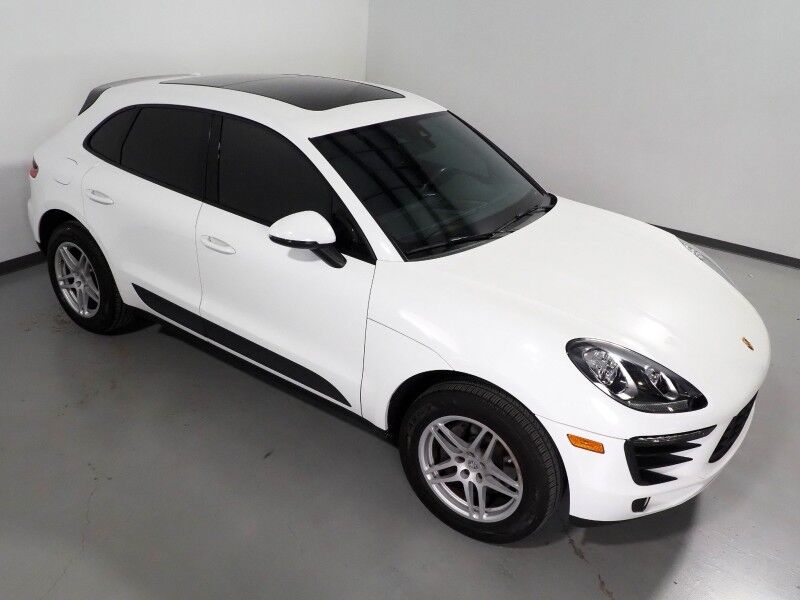 2018 Porsche Macan *PANORAMA MOONROOF, SAFETY ALERTS, BACKUP-CAMERA, COLOR TOUCHSCREEN, HEATED SEATS, KEYLESS ENTRY, POWER LIFTGATE, 18 INCH ALLOYS, BLUETOOTH PHONE & AUDIO Round Rock TX