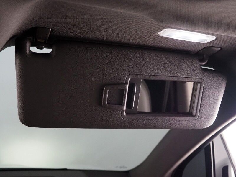 2018 Porsche Macan *PANORAMA MOONROOF, SAFETY ALERTS, BACKUP-CAMERA, COLOR TOUCHSCREEN, HEATED SEATS, KEYLESS ENTRY, POWER LIFTGATE, 18 INCH ALLOYS, BLUETOOTH PHONE & AUDIO Round Rock TX