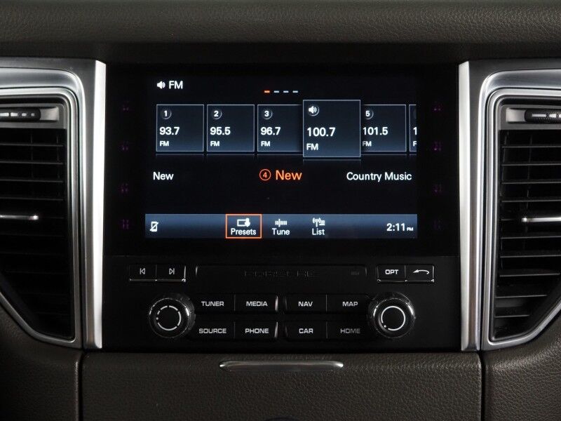 2018 Porsche Macan *PANORAMA MOONROOF, SAFETY ALERTS, BACKUP-CAMERA, COLOR TOUCHSCREEN, HEATED SEATS, KEYLESS ENTRY, POWER LIFTGATE, 18 INCH ALLOYS, BLUETOOTH PHONE & AUDIO Round Rock TX