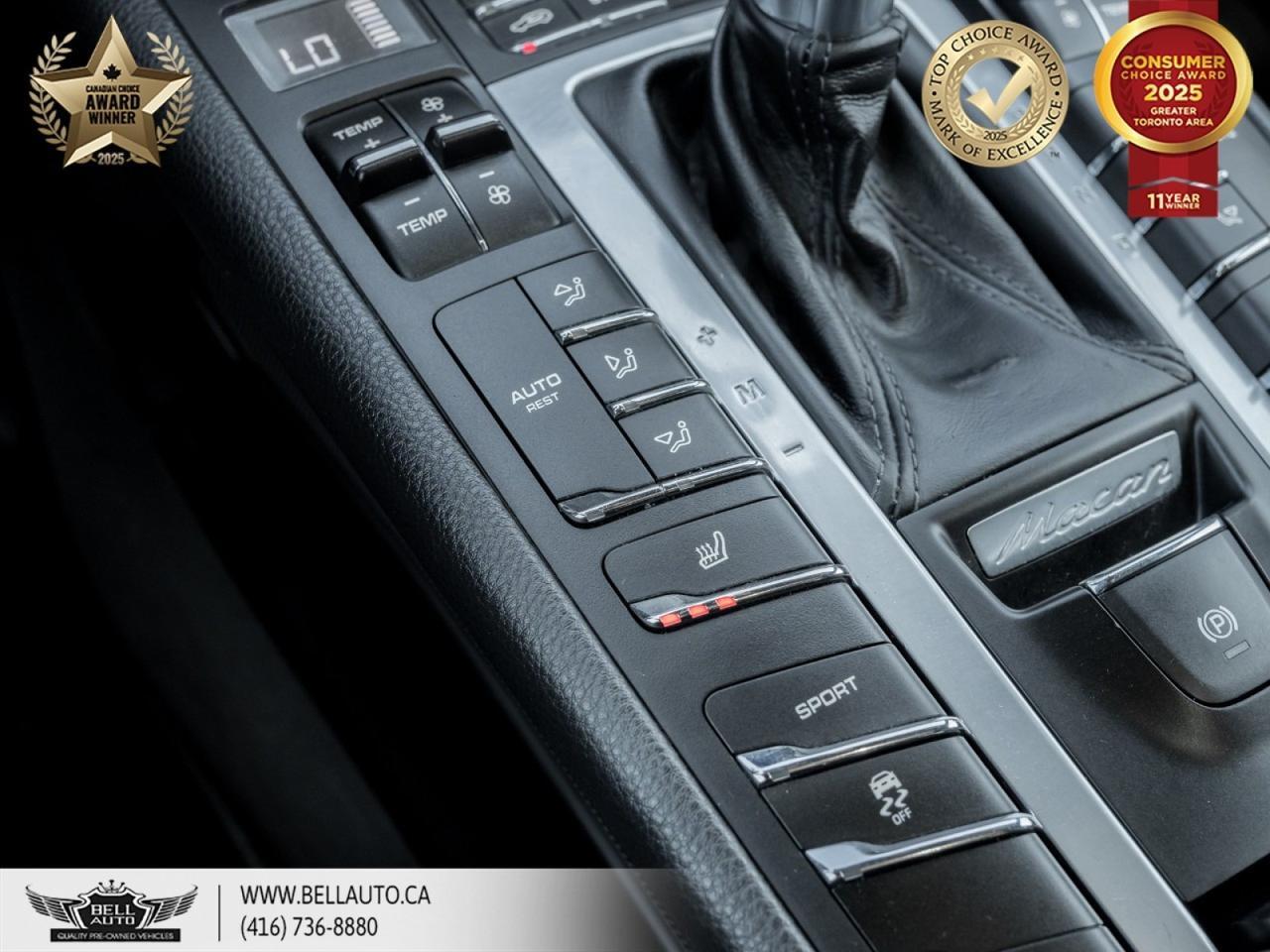 2018 Porsche Macan PANORAMIC ROOF | BACKUP CAMERA | POWER AND HEATED SEAT | AWD | CD PLAYER | LOW KMS Toronto ON