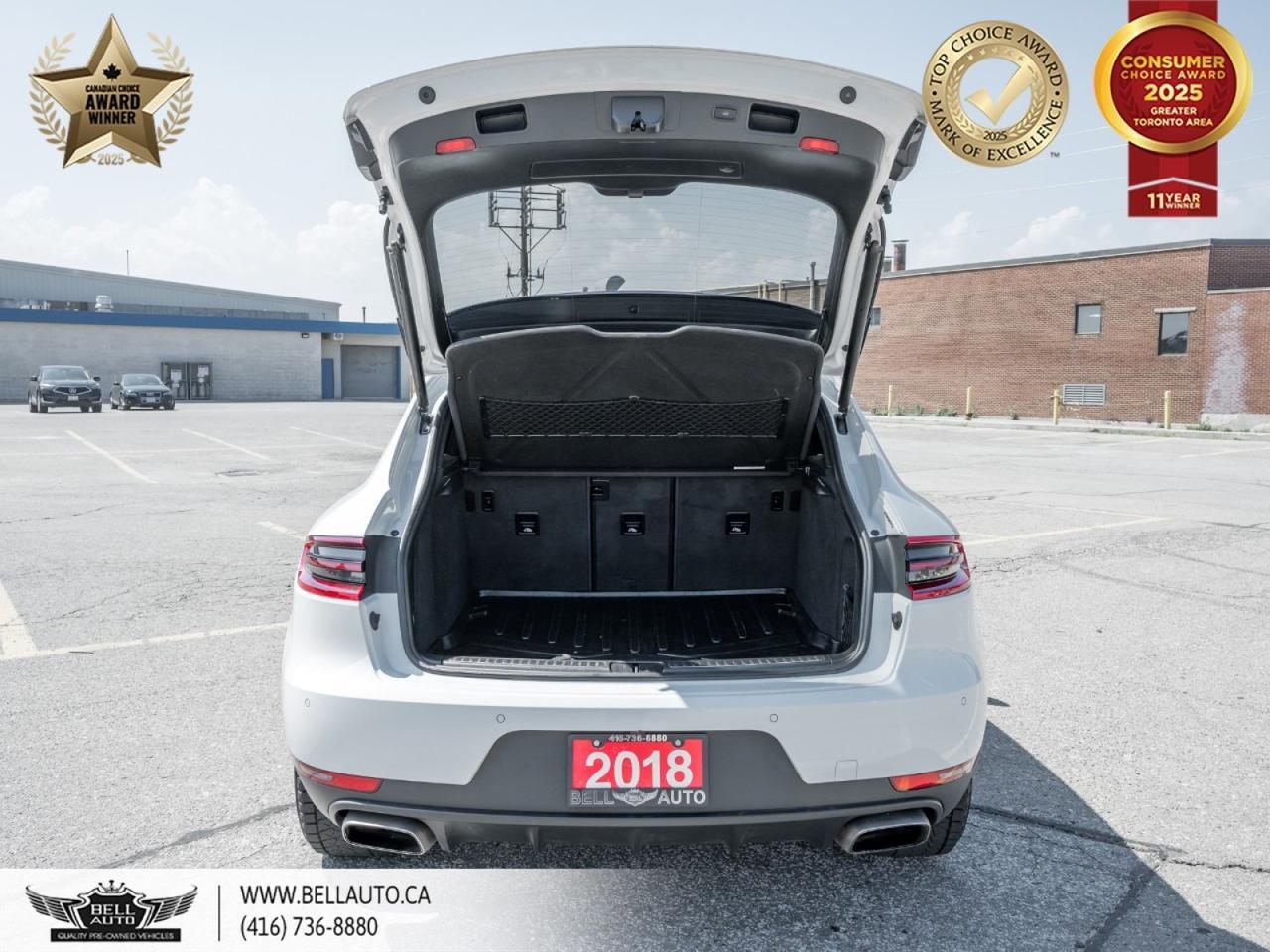 2018 Porsche Macan PANORAMIC ROOF | BACKUP CAMERA | POWER AND HEATED SEAT | AWD | CD PLAYER | LOW KMS Toronto ON