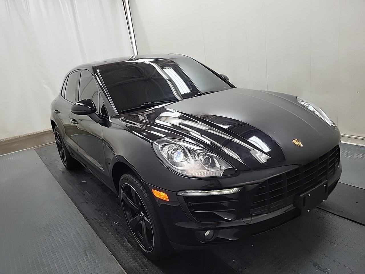 2018 Porsche Macan S | PANORAMIC ROOF | POWER AND MEMORY SEATS | NAVI | BACKUPCAM | WOODTRIM Toronto ON
