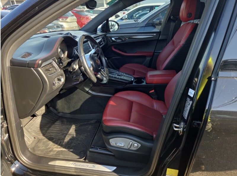 2018 Porsche Macan S Willowbrook IL