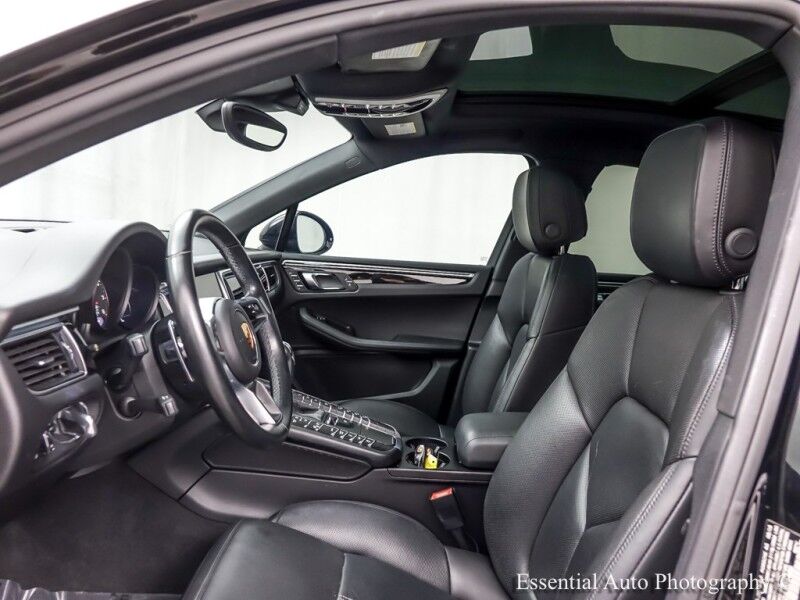 2018 Porsche Macan Sport Edition Willowbrook IL
