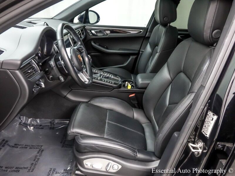 2018 Porsche Macan Sport Edition Willowbrook IL