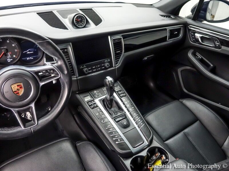 2018 Porsche Macan Sport Edition Willowbrook IL