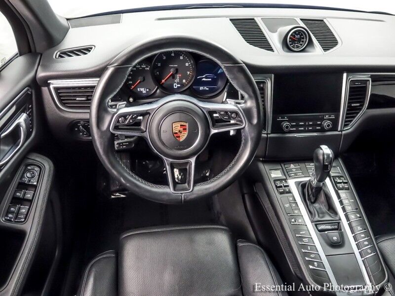 2018 Porsche Macan Sport Edition Willowbrook IL