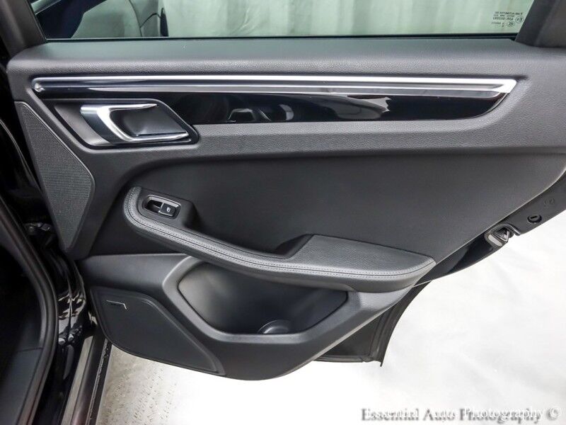 2018 Porsche Macan Sport Edition Willowbrook IL