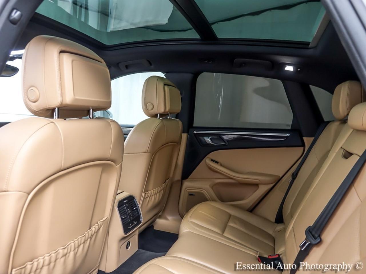 2018 Porsche Macan Sport Edition Willowbrook IL