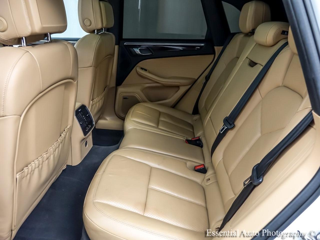 2018 Porsche Macan Sport Edition Willowbrook IL