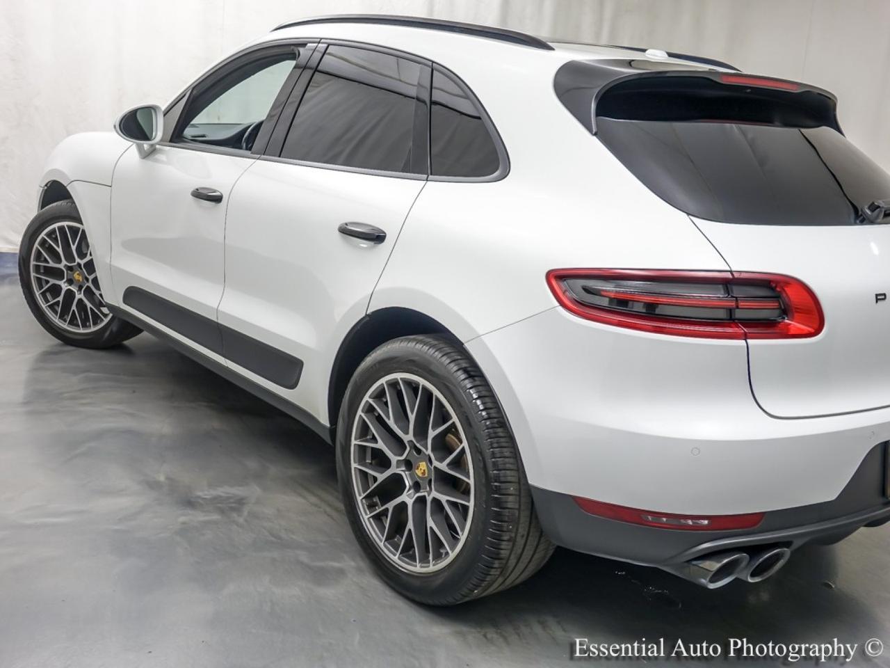 2018 Porsche Macan Sport Edition Willowbrook IL