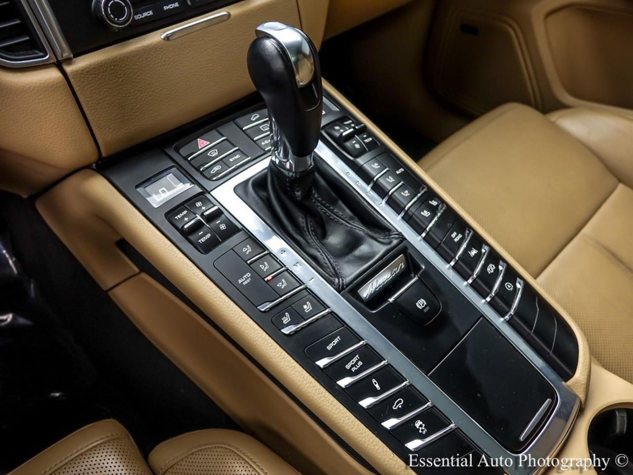 2018 Porsche Macan Sport Edition Willowbrook IL
