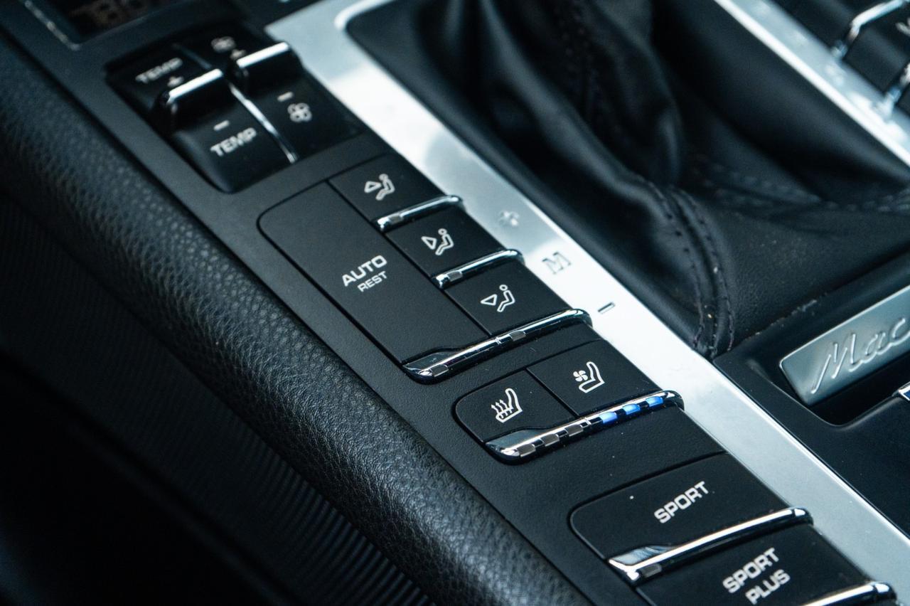 2018 Porsche Macan Sport Edition Yonkers NY