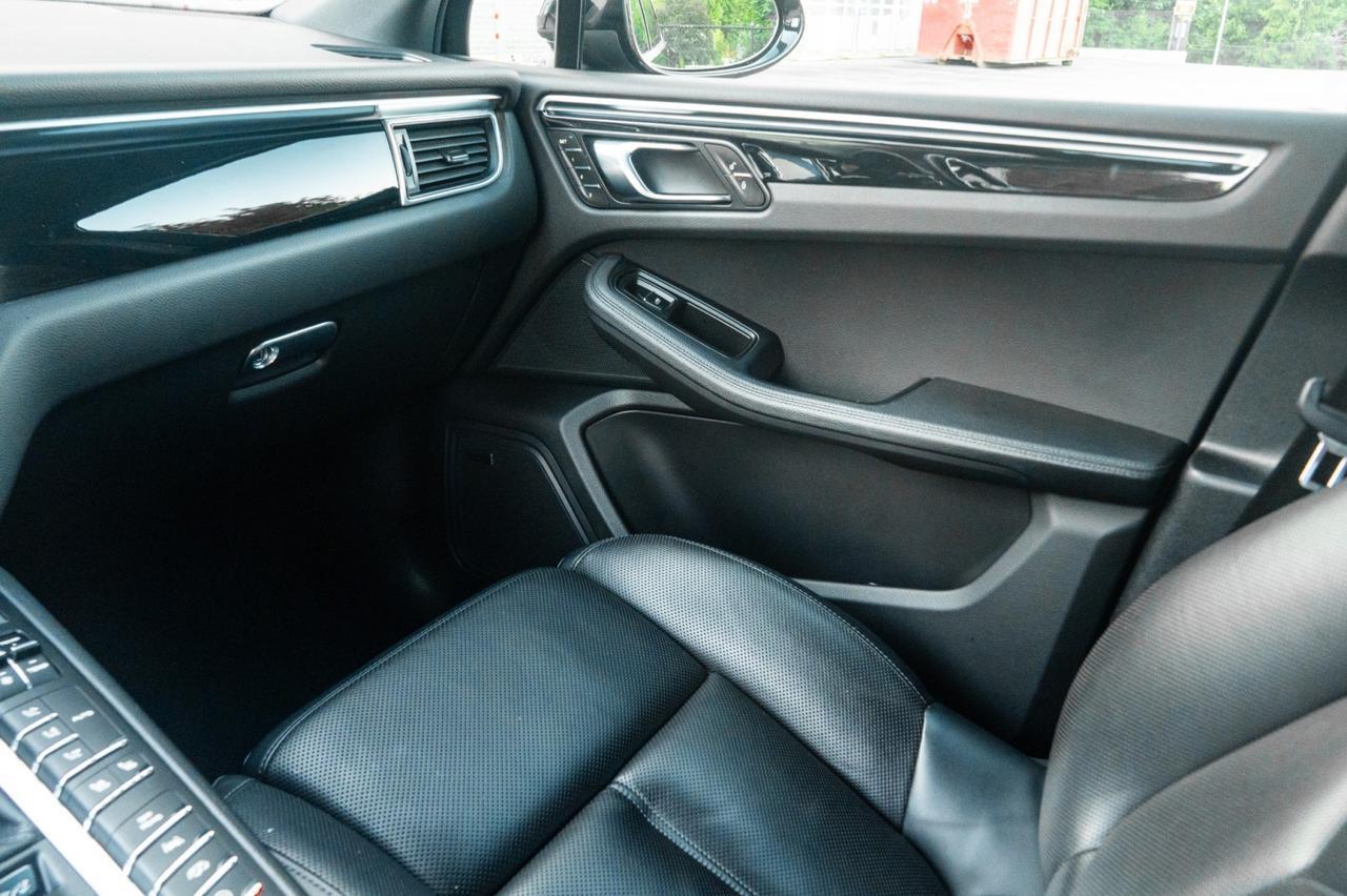 2018 Porsche Macan Sport Edition Yonkers NY