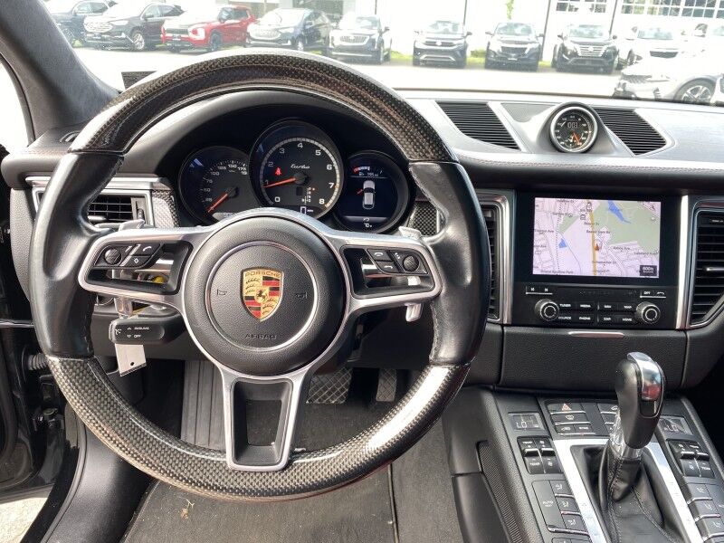 2018 Porsche Macan Turbo
