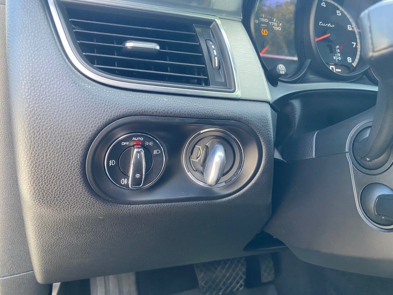 2018 Porsche Macan Turbo Charlton MA