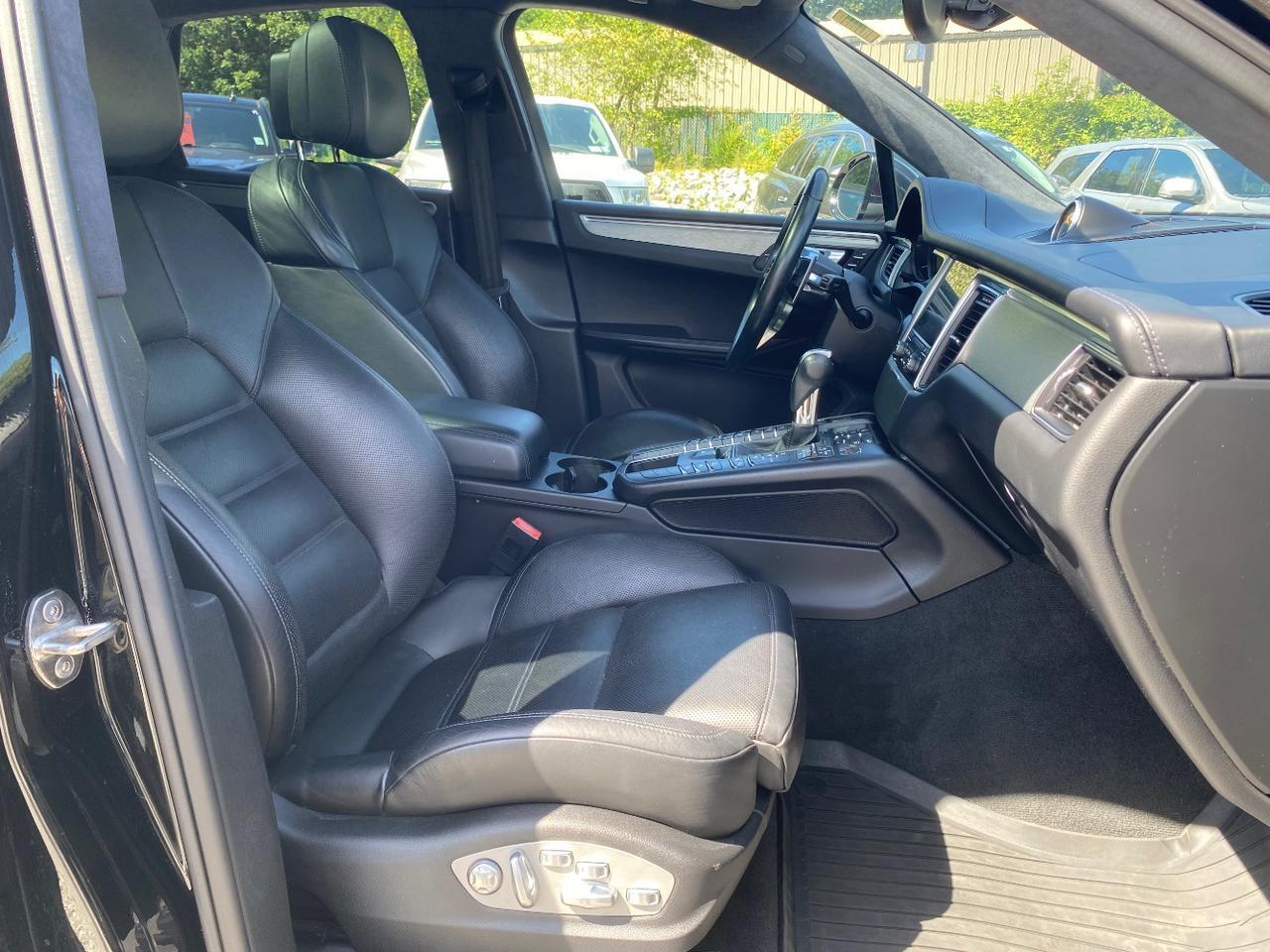 2018 Porsche Macan Turbo Charlton MA