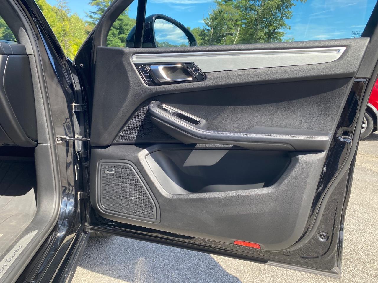 2018 Porsche Macan Turbo Charlton MA