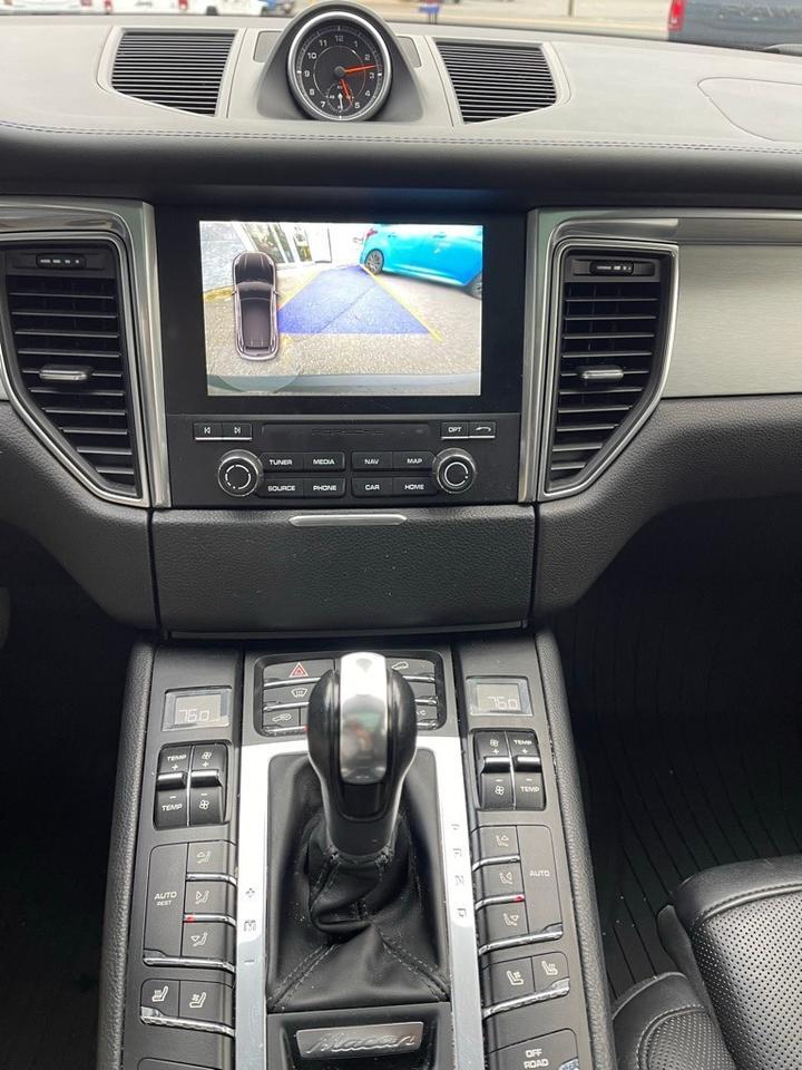 2018 Porsche Macan Turbo Orange MA