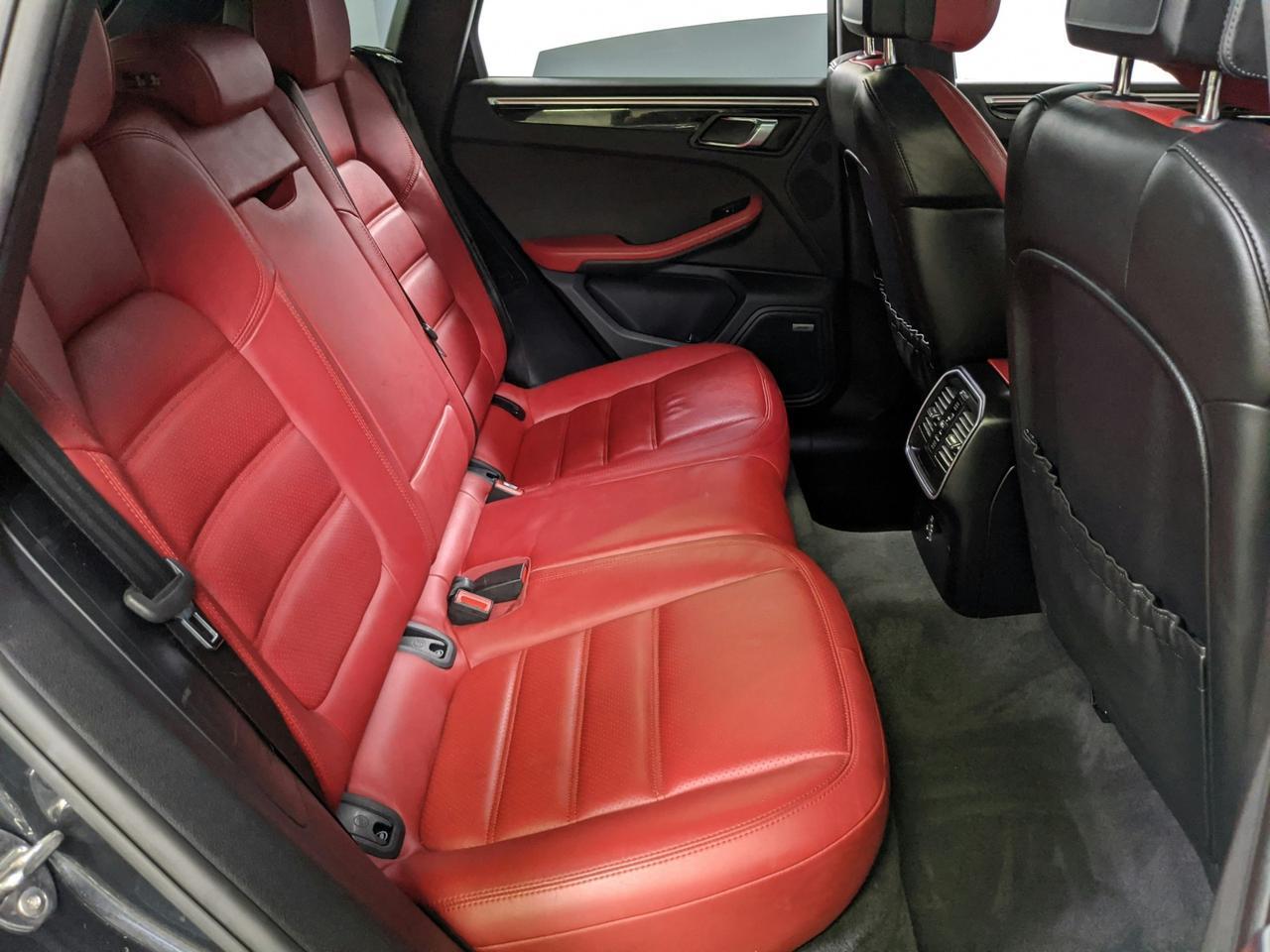 2018 Porsche Macan Turbo St. Charles  IL