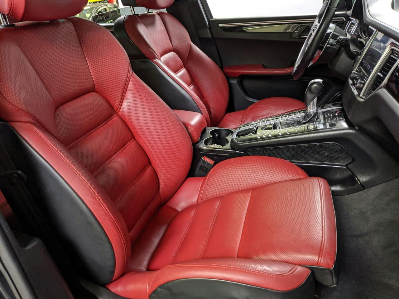 2018 Porsche Macan Turbo St. Charles  IL