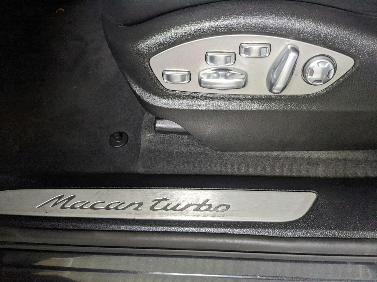 2018 Porsche Macan Turbo St. Charles  IL