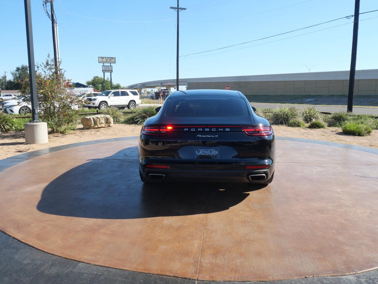 2018 Porsche Panamera 4 Executive