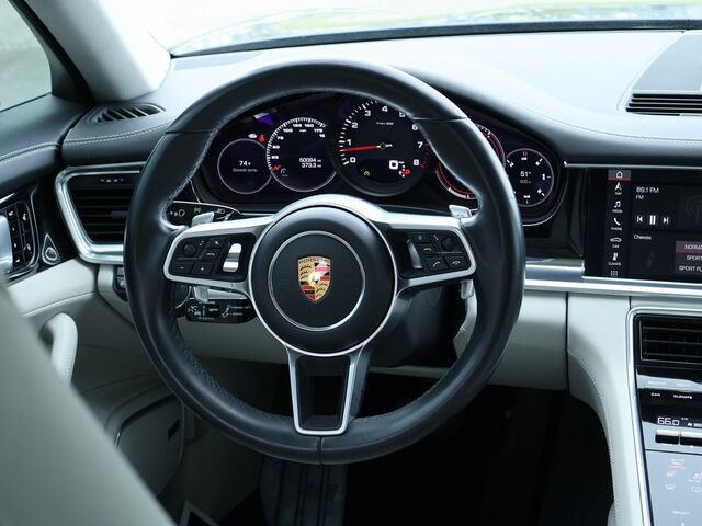 2018 Porsche Panamera 4 Oshkosh WI