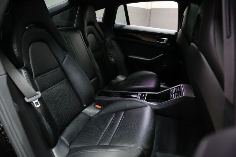2018 Porsche Panamera 4 Plainview NY