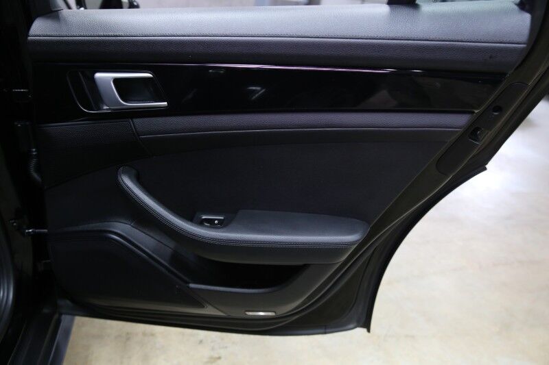 2018 Porsche Panamera 4 Plainview NY