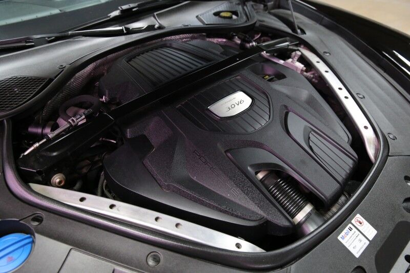2018 Porsche Panamera 4 Plainview NY