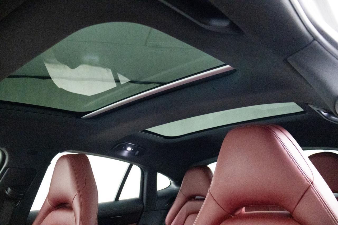 2018 Porsche Panamera 4 Willowbrook IL