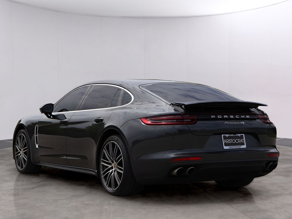 2018 Porsche Panamera 4S Executive