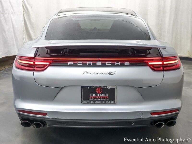 2018 Porsche Panamera 4S Willowbrook IL