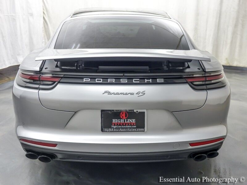 2018 Porsche Panamera 4S