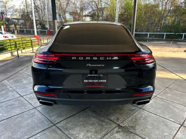 2018 Porsche Panamera Base 87,820 mi.