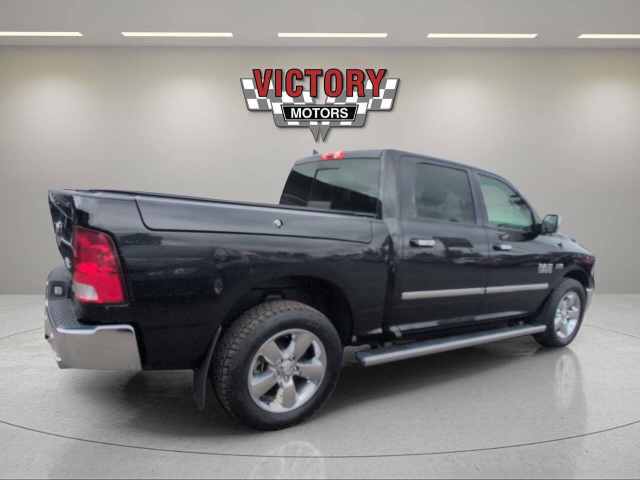 2018 RAM 1500 Big Horn 4x4 4dr Crew Cab 5.5 ft. SB Pickup Chesterfield MI