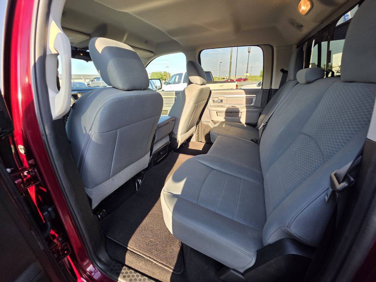 2018 RAM 1500 SLT 4x4 4dr Crew Cab 6.3 ft. SB Pickup Eldridge IA
