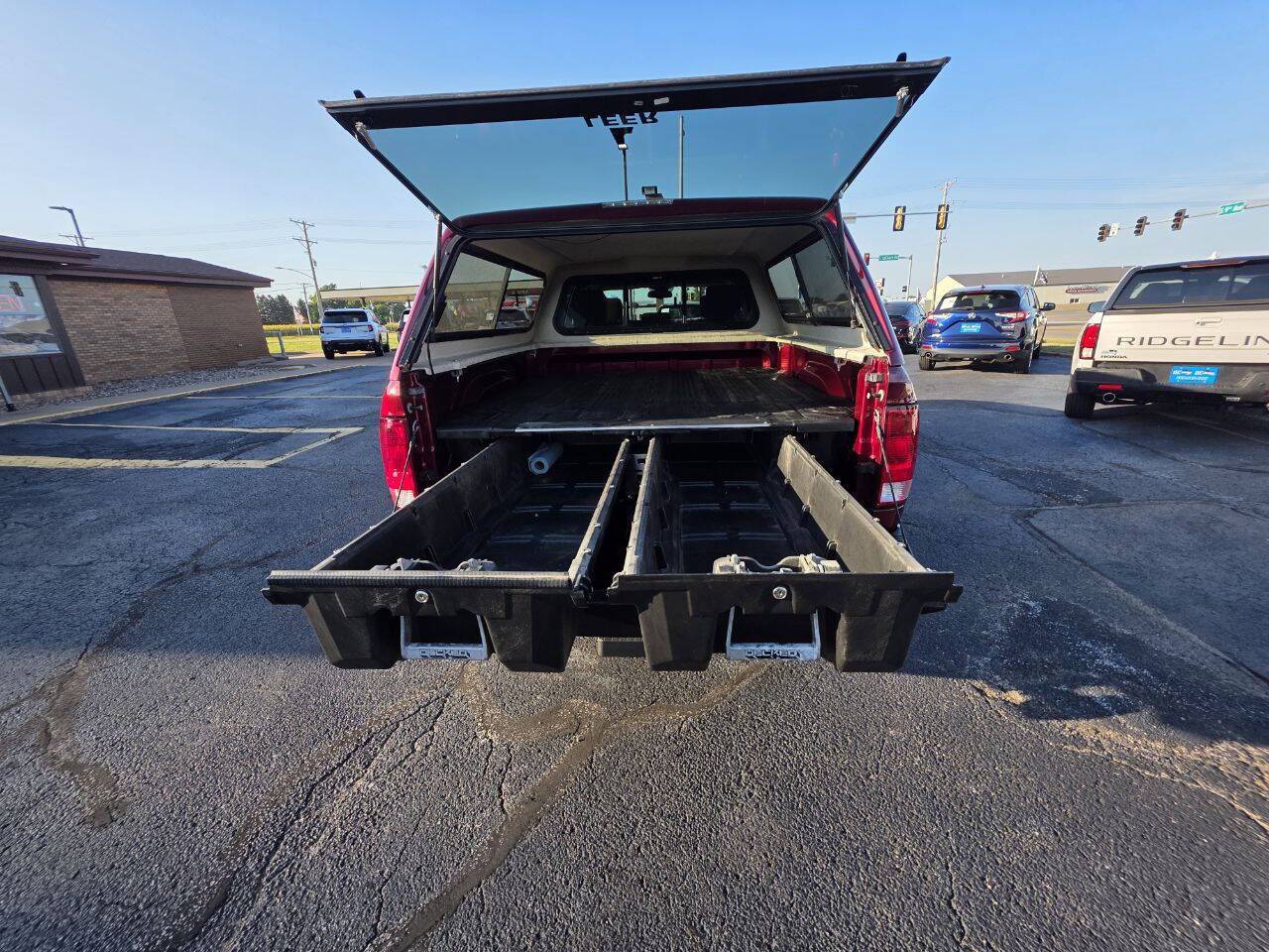2018 RAM 1500 SLT 4x4 4dr Crew Cab 6.3 ft. SB Pickup Eldridge IA