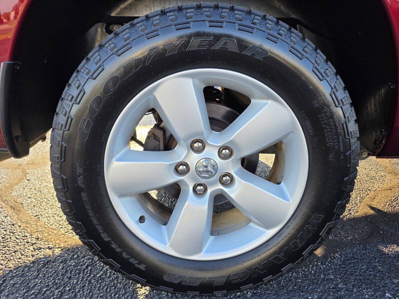 2018 RAM 1500 SLT 4x4 4dr Crew Cab 6.3 ft. SB Pickup Eldridge IA