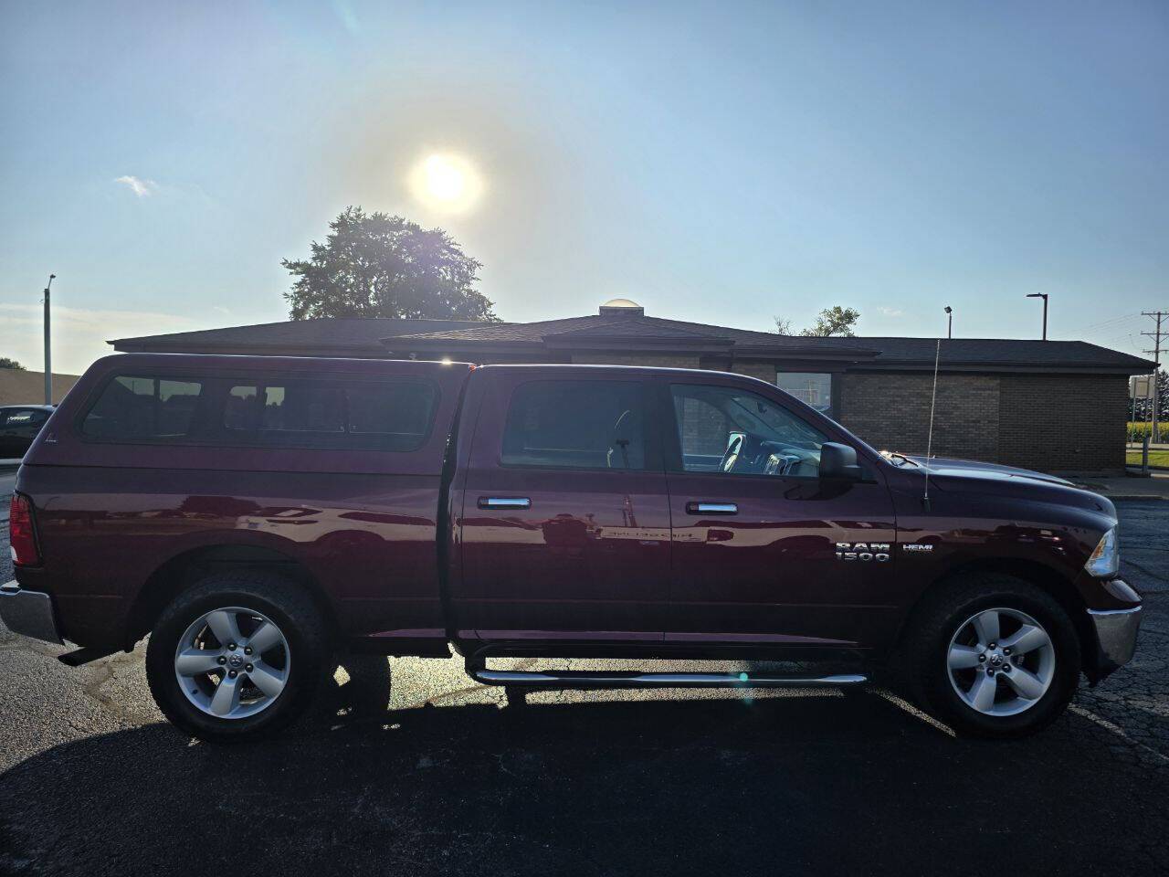 2018 RAM 1500 SLT 4x4 4dr Crew Cab 6.3 ft. SB Pickup Eldridge IA