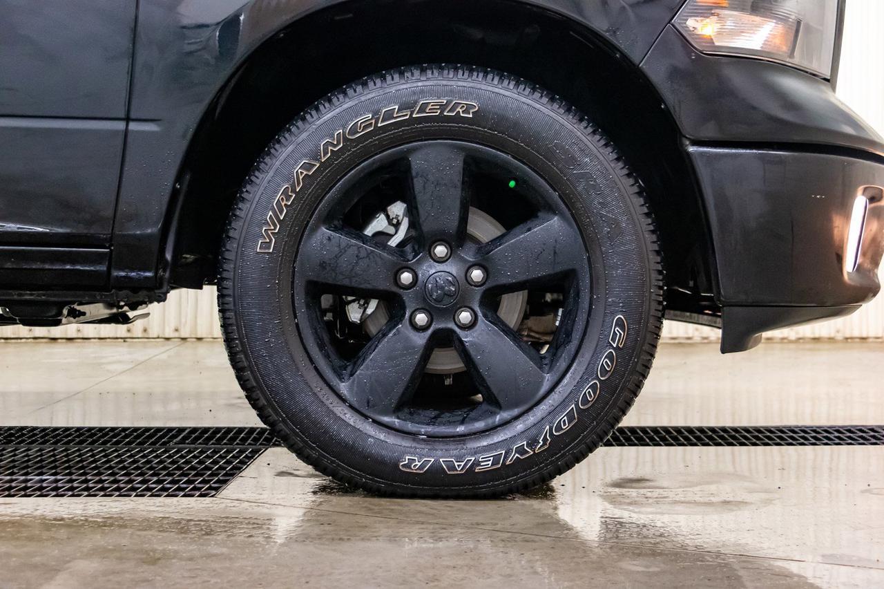 2018 Ram 1500 4x4 Crew Cab Big Horn Diesel Leather BCam Red Deer AB