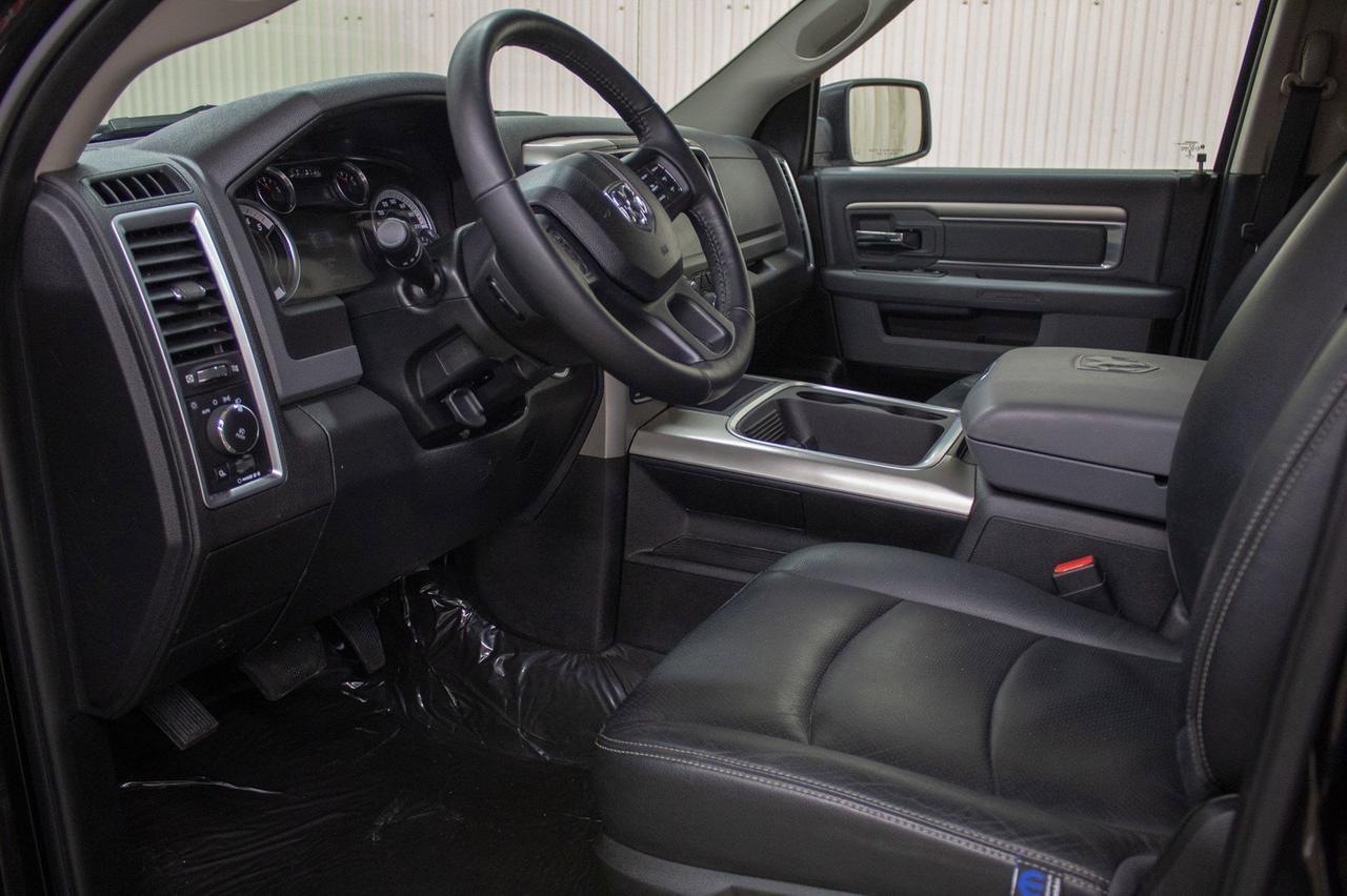 2018 Ram 1500 4x4 Crew Cab Big Horn Leather Roof Nav Diesel Red Deer AB