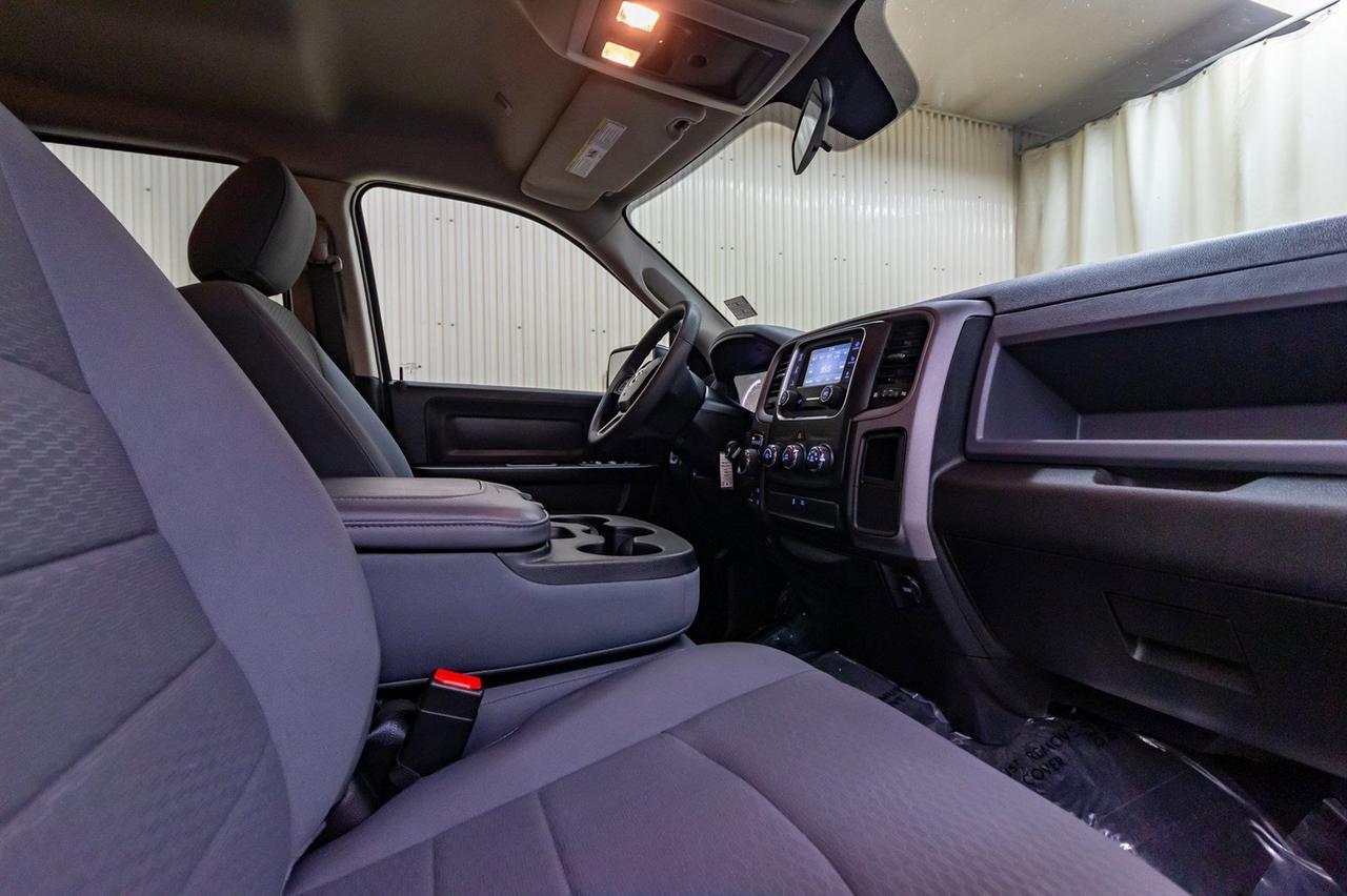 2018 Ram 1500 4x4 Crew Cab Express BCam Red Deer AB