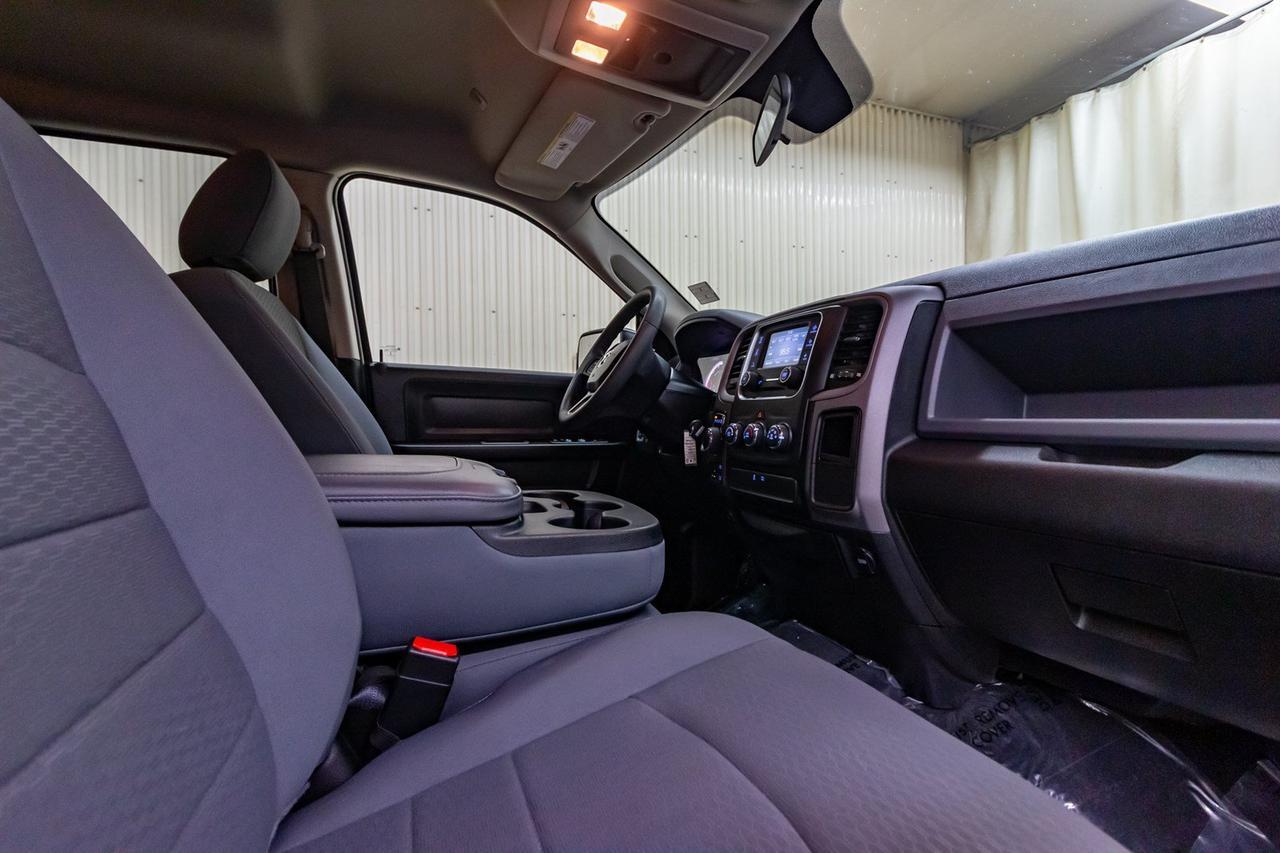 2018 Ram 1500 4x4 Crew Cab Express BCam Red Deer AB