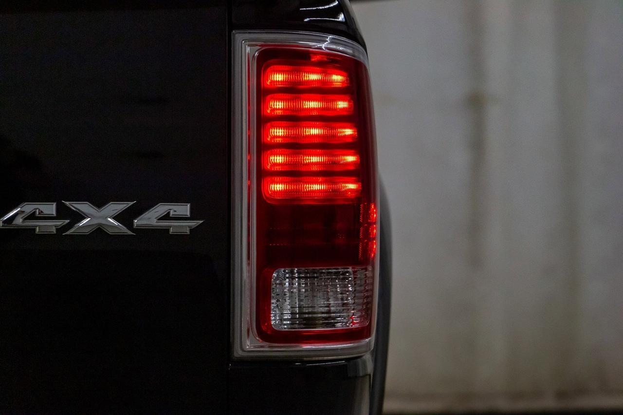 2018 Ram 1500 4x4 Crew Cab Laramie EcoDiesel Leather Roof Nav Red Deer AB